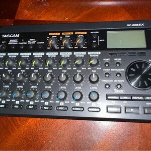 Tascam DP-008EX Digital Multitrack Recorder